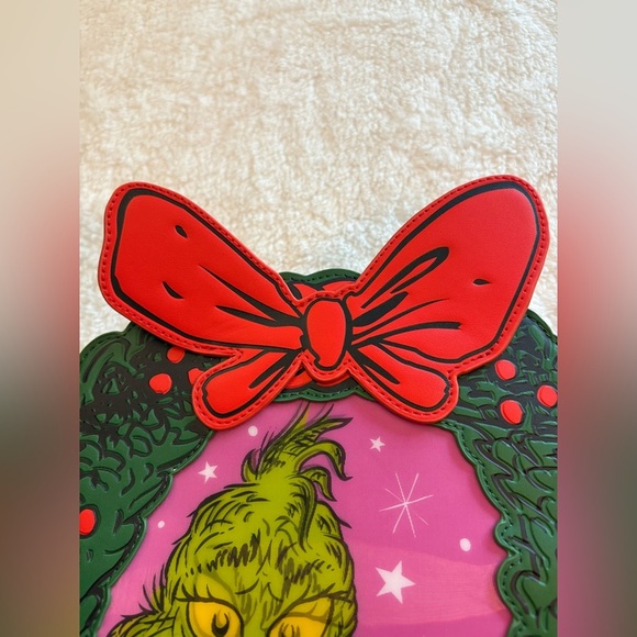 NWOT How The Grinch Stole Christmas Lenticular Wreath Portrait crossbody bag. - Picture 3 of 8